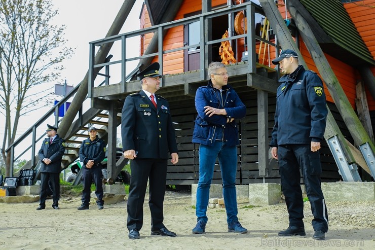 Rīgas pašvaldības policija atrāda gatavību 2017.gada peldsezonai 197577