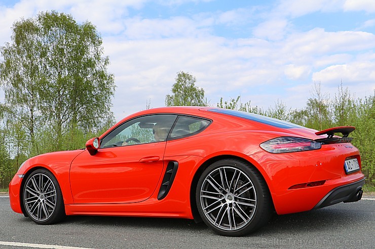 Travelnews.lv redakcija izbrauc «Porsche Road Tour» ar 8 spēkratiem un izbauda Vidzemes pavasari Travelnews.lv redakcija izbrauc «Porsche Road Tour» ar 8 spēkratiem un izbauda Vidzemes pavasari 197678