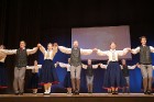 Ogres bērnu un jauniešu deju studija «Pīlādzītis» dejo pavasara koncertā 28