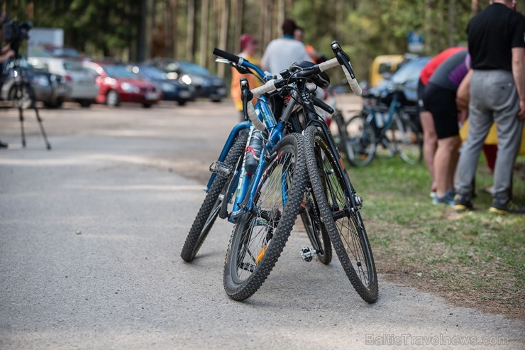 Ar velobraucienu «Ieriteņo vasarā» Smiltenes novadā atklāta aktīvā tūrisma sezona 198046