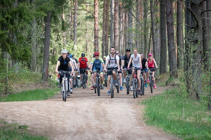 Ar velobraucienu «Ieriteņo vasarā» Smiltenes novadā atklāta aktīvā tūrisma sezona 198060