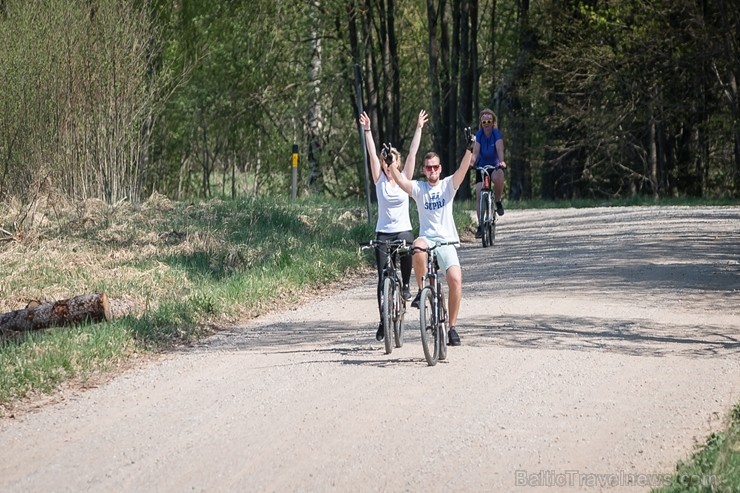 Ar velobraucienu «Ieriteņo vasarā» Smiltenes novadā atklāta aktīvā tūrisma sezona 198068