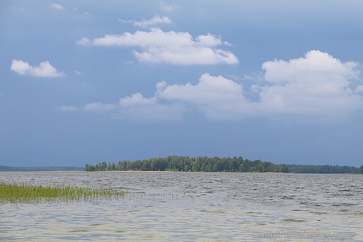 Travelnews.lv apmeklē Sivera ezeru Krāslavas novadā, kur konstatē gandrīz +20 siltu ūdeni 199942