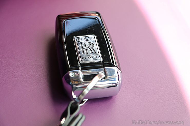 Travelnews.lv redakcija apceļo Vidzemi ar jauno «Rolls-Royce Ghost Black Badge» 200049