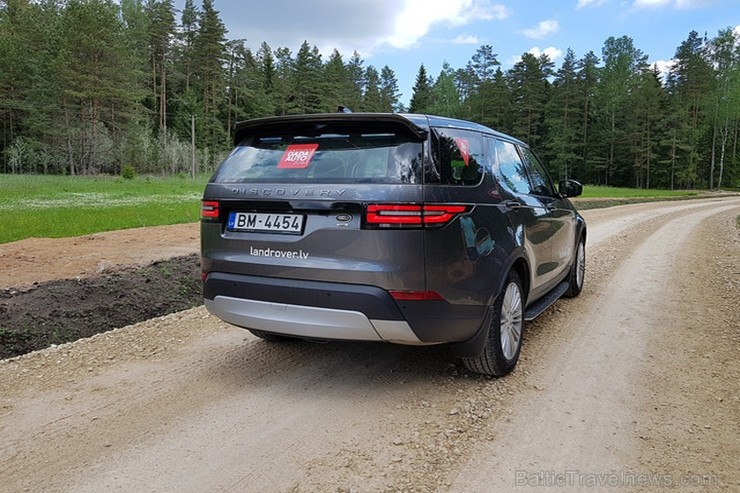 Konkursā «Latvijas Gada auto 2018» noritējis pirmais testa brauciens