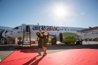 «Airbaltic» pasaulē lielākajā aviācijas izstādē Parīzē prezentē «Bombardier» CS300 lidmašīnu 4