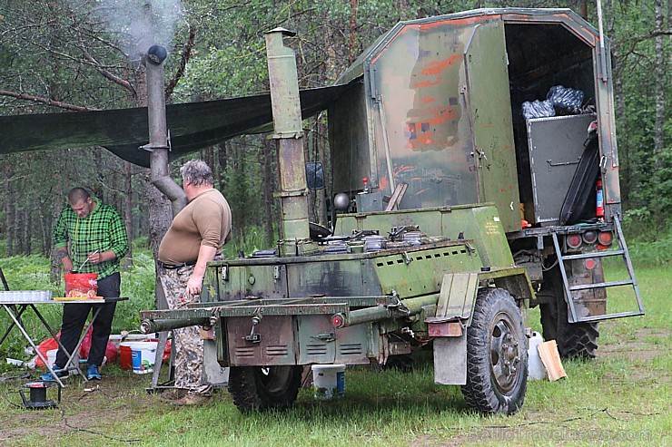 Latvijas Viesnīcu un restorānu asociācija pierāda izturību sporta spēlēs 201191