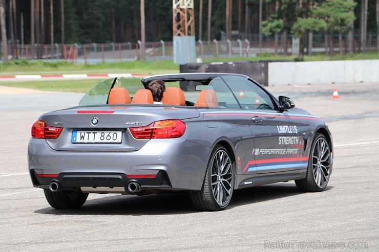Travelnews.lv ņem aktīvu dalību BMW M pieredzes pasākumā Biķernieku trasē 201410