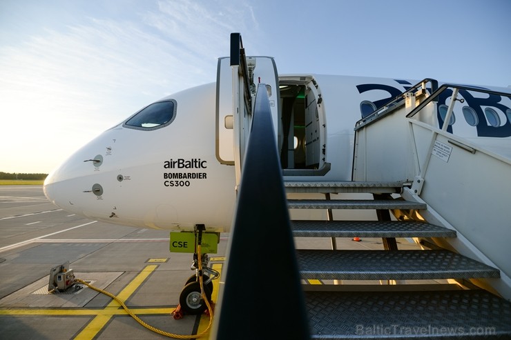 Lidosta «Rīga» un «Airbaltic» medijiem atrāda savu infrastruktūru un gaisa floti