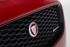 Prezentēts jaunākais Jaguar modelis «E-PACE» 43
