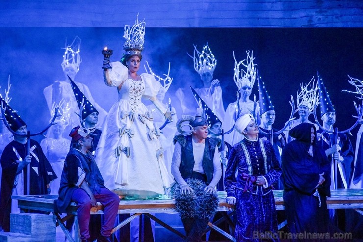Siguldas 
opermūzikas svētkos noticis operas «Falstafs» brīvdabas oriģināliestudējums 203560