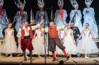 Siguldas 
opermūzikas svētkos noticis operas «Falstafs» brīvdabas oriģināliestudējums 12