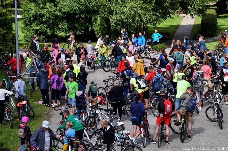 Grobiņā atraktīvi aizvadīts velotūrisma pasākums «Grobiņas Velobānis» 204091