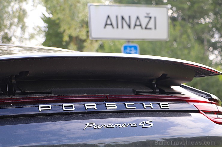 Travelnews.lv ar jauno Porsche Panamera dodas uz «Liepupes muižu» 205751