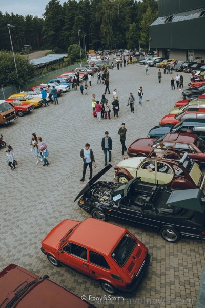 Pie Rīgas Motormuzeja aizvadīts gada pēdējais klasisko transportlīdzekļu pasākums «Youngtimer Cars&Coffee» 206540