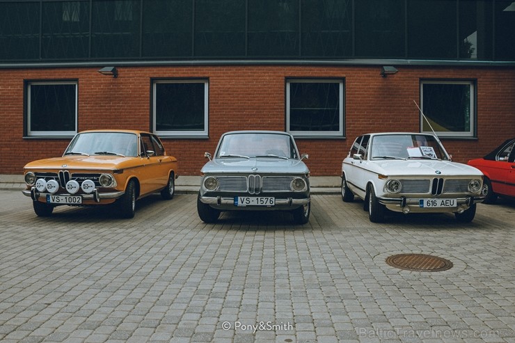 Pie Rīgas Motormuzeja aizvadīts gada pēdējais klasisko transportlīdzekļu pasākums «Youngtimer Cars&Coffee» Pie Rīgas Motormuzeja aizvadīts gada pēdējais klasisko transportlīdzekļu pasākums «Youngtimer Cars&Coffee» 206545