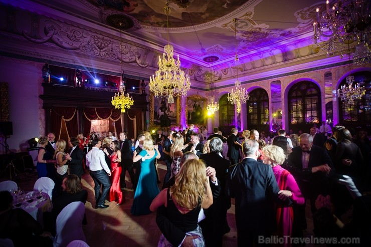 Melngalvju namā jau otro reizi noris viens no gada krāšņākajiem pasākumiem - «Rīgas balle»