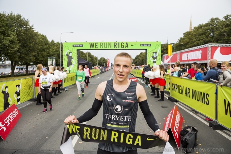 Rīgas centrā notiekošajā rudens skrējienā «We Run Riga» dalību ņem vairāk nekā 9000 skrējēju 206817