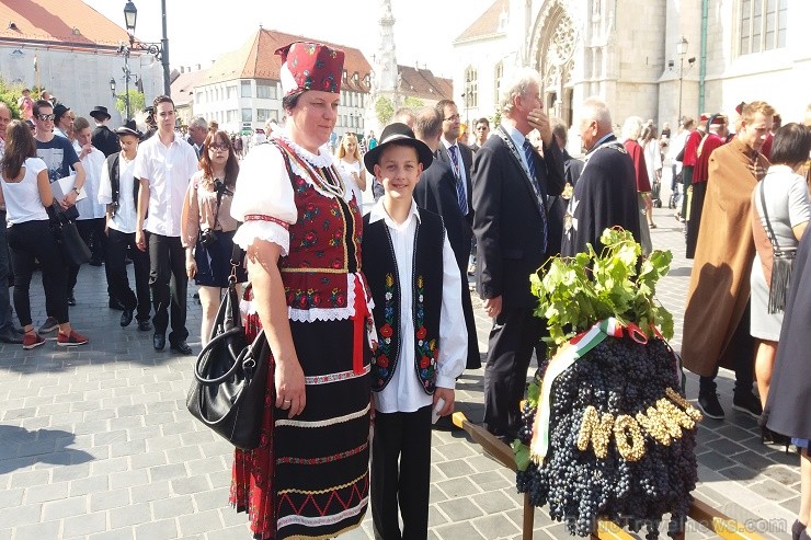 Travelnews.lv viesojas majestātiskajā Budapeštā vīna un folkloras svētku laikā 