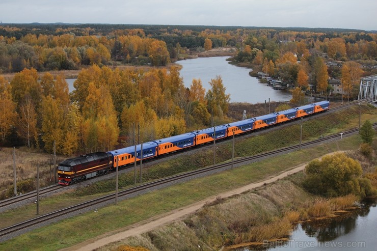 «L-Ekspresis» aicina doties izbaudīt rudenīgo Sanktpēterburgu, ceļojot patīkamā vilciena kupejā 206910