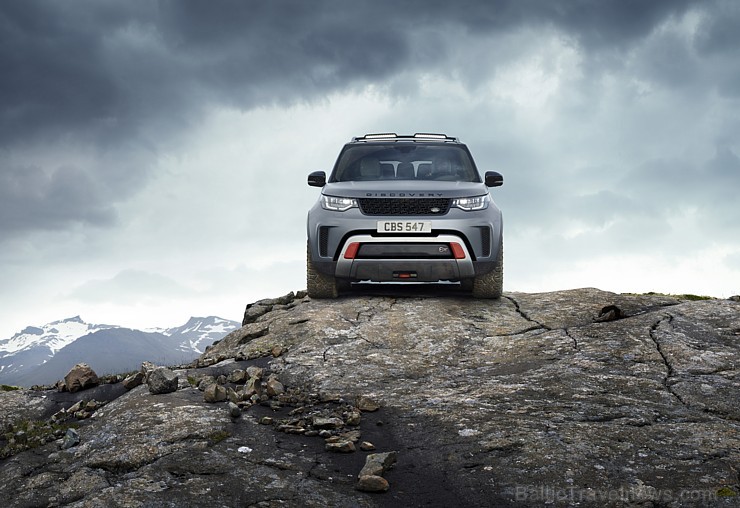 Land Rover Discovery SVX ir īpaši piemērots apvidus cienītājiem un ceļotājiem 207048