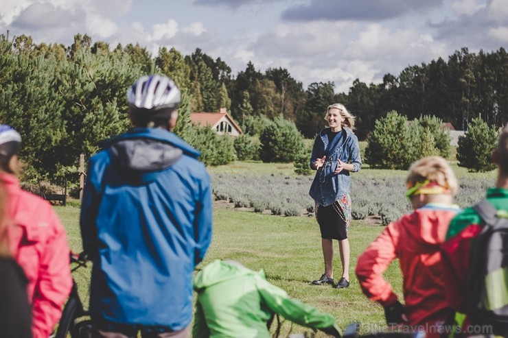 Vairāk nekā 100 riteņbraucēji piedalās dabai draudzīgajā Grobiņas #Velo#Šķiro#Ripo braucienā