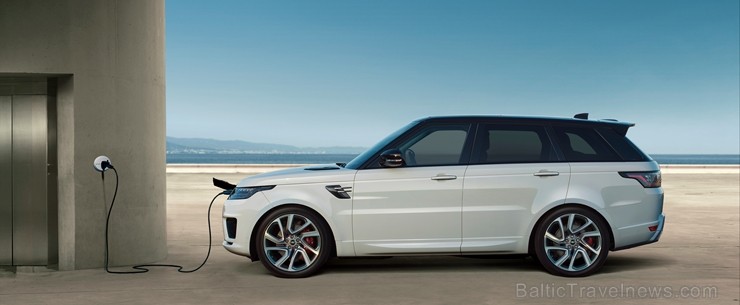 Daudzi autoceļotāji ir pamanījuši jauno Range Rover Sport 208301