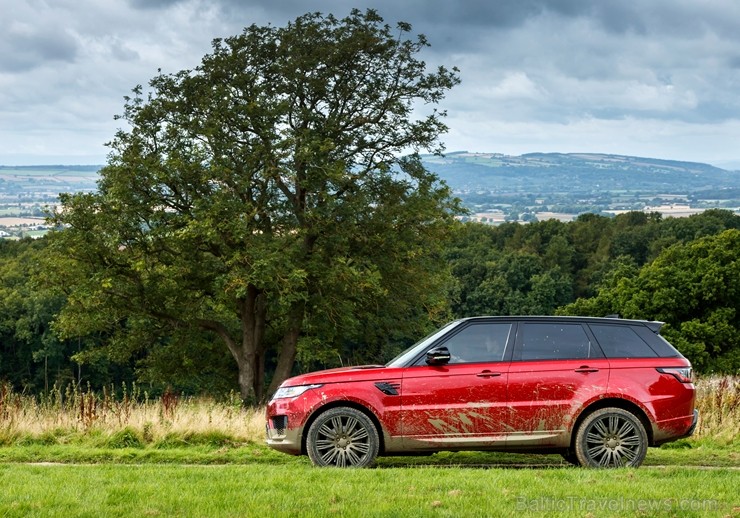 Daudzi autoceļotāji ir pamanījuši jauno Range Rover Sport 208306