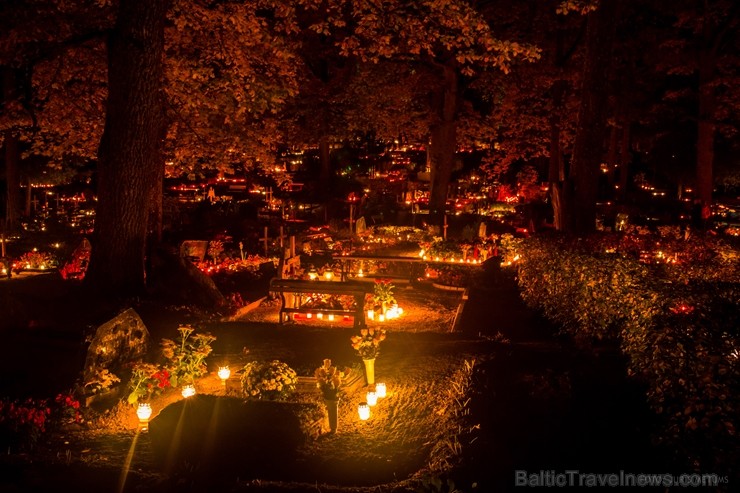 Alūksnē jau var izbaudīt Zelta rudeni. Foto: Juris Metums.