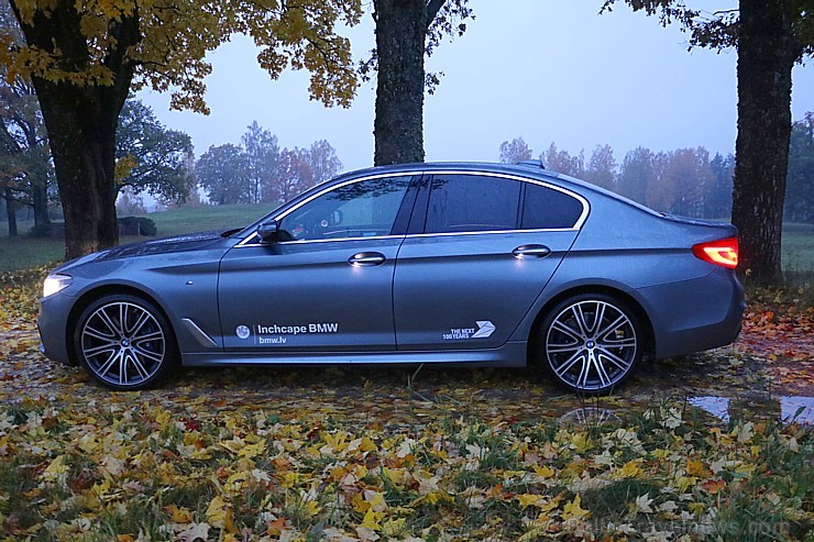 Travelnews.lv apceļo rudenīgo Latviju ar jauno un jaudīgo BMW 5401 209004