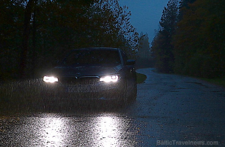 Travelnews.lv apceļo rudenīgo Latviju ar jauno un jaudīgo BMW 5401 209014