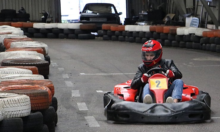 Travelnews.lv jauniešu komanda joņo ar kartingu halles «Ātruma cilts» kartingiem 209463