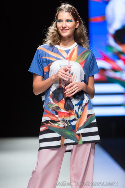 Rīgā pilnā sparā norisinājas «Riga Fashion Week 2017» 209819