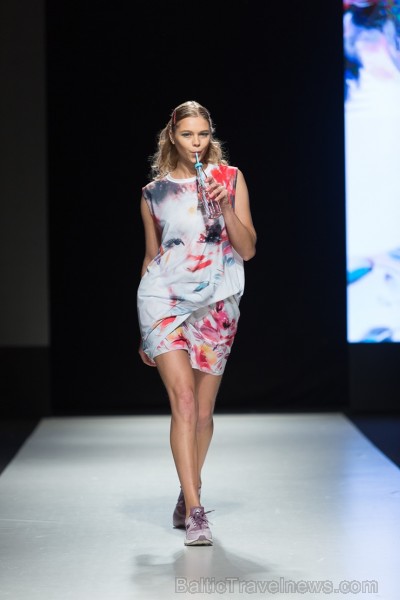 Rīgā pilnā sparā norisinājas «Riga Fashion Week 2017» 209828