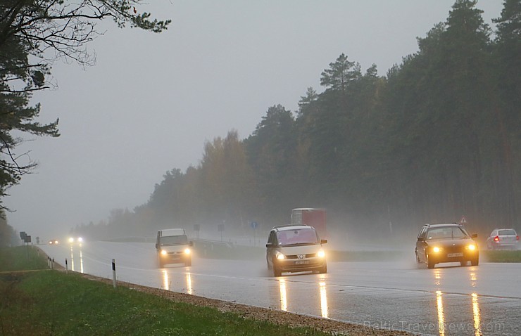 Travelnews.lv apceļo rudenīgo Latviju ar jauno, ekonomisko un ietilpīgo Opel Insignia Sport Tourer