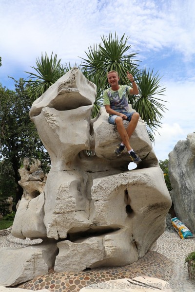 Travelnews.lv kopā ar «365 brīvdienas» un «Turkish Airlines» apmeklē Pataijas akmens parku un krokodilu fermu 210867