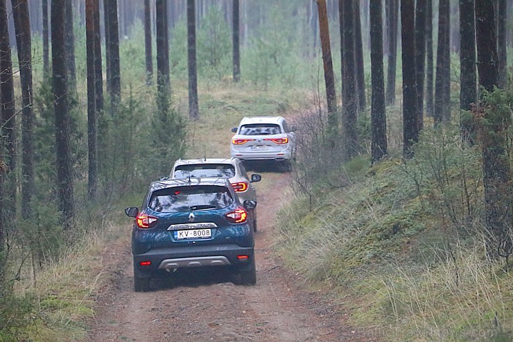 Travelnews.lv meža ceļos iepazīst trīs vāģus - Renault Captur, Renault Koleos un Renault Kadjar 211542