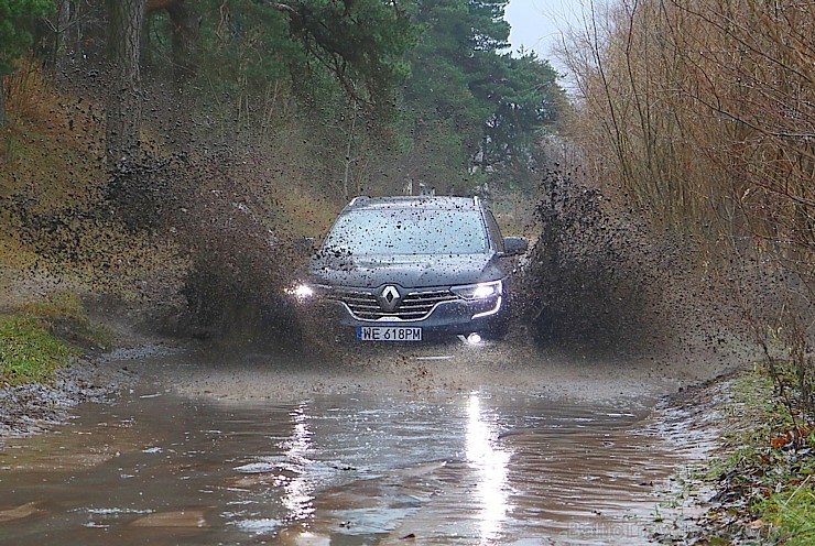 Travelnews.lv meža ceļos iepazīst trīs vāģus - Renault Captur, Renault Koleos un Renault Kadjar 211543