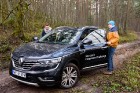 Renault krosoveri dodas Latvijas mežu ceļos. Foto: Gints Ivuškāns 9