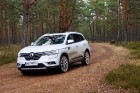 Renault krosoveri dodas Latvijas mežu ceļos. Foto: Gints Ivuškāns 20