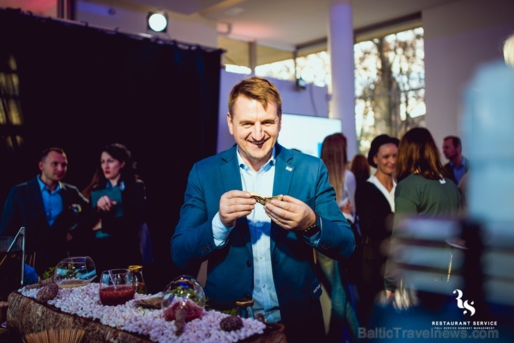 «Restaurant Service» (restorāni - «Bibliotēka Nr.1» un «Kolonāde. Mūsu stāsti») pārvērš Dubultu dzelzceļa staciju par gardēžu paradīzi «Restaurant Service» (restorāni - «Bibliotēka Nr.1» un «Kolonāde. Mūsu stāsti») pārvērš Dubultu dzelzceļa staciju par gardēžu paradīzi 212355