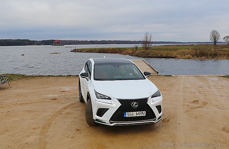 Travelnews.lv ar jauno krosoveru Lexus NX 300H ceļo uz Ungurmuižu 213016