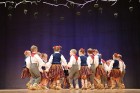 Ogres Kultūras centrā 16.12.2017 dejo jauniešu un bērnu studija Pīlādzītis un TDA Ogre 22