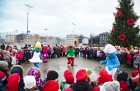 Centra sporta kvartālā iemirdzas pirmā Ziemassvētku eglīte 7