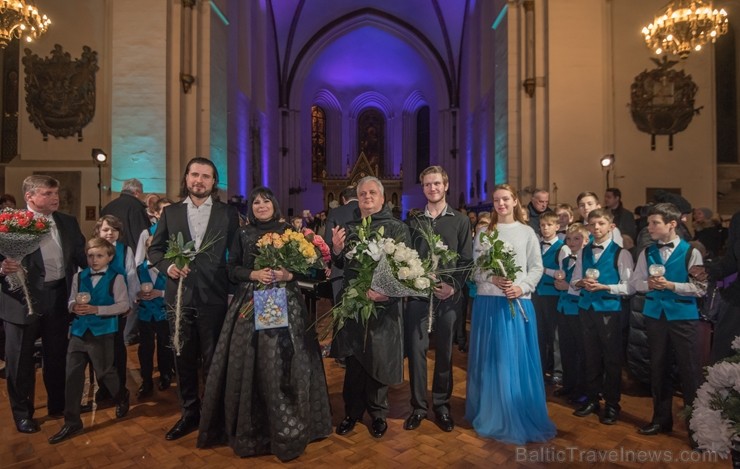 Rīgā izskan tradicionālais Ineses Galantes Ziemassvētku koncerts 213435