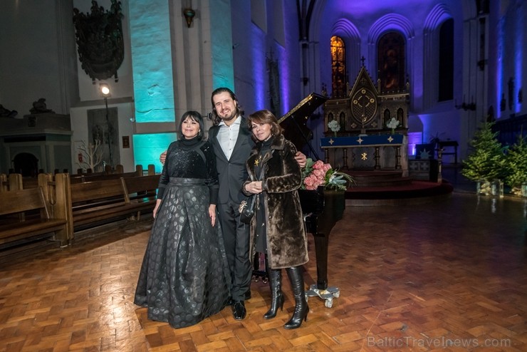 Rīgā izskan tradicionālais Ineses Galantes Ziemassvētku koncerts 213438