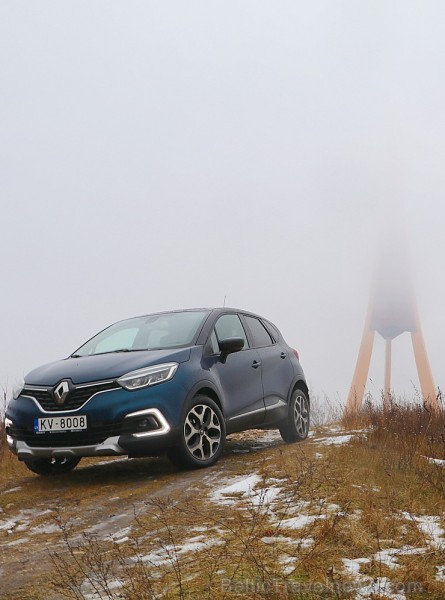 Travelnews.lv apceļo Latvijas galvaspilsētu ar Renault Captur 215225