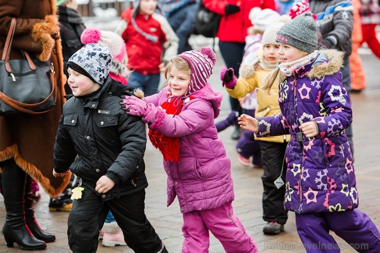 Aizvadīts Starptautiskais Ledus skulptūru festivāls 216536