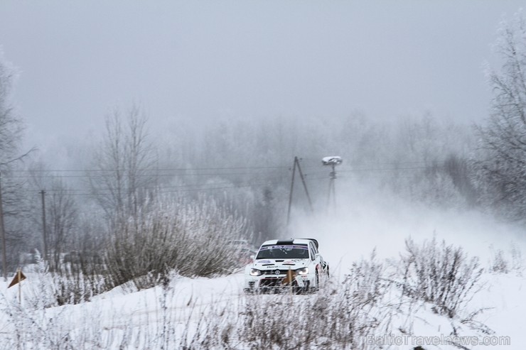 Aizraujošās, sniegotās cīņās aizvada «Rallijs Sarma 2018». Foto: Gatis Smudzis