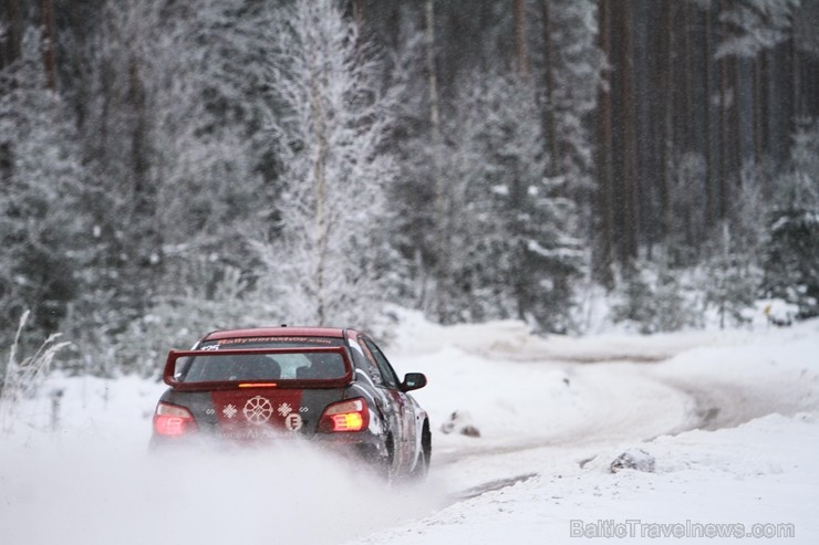 Aizraujošās, sniegotās cīņās aizvada «Rallijs Sarma 2018»